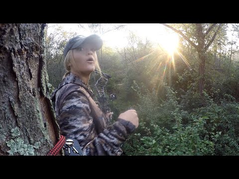 15 year old girls first deer with a compound bow