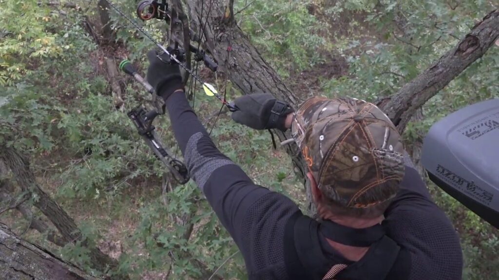 3 Common Tree Stand Bow Shooting Mistakes | Cabela's Deer Nation
