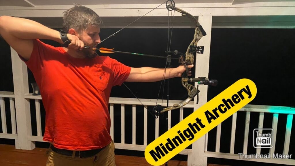 Green hunting light mounted to a BOW (Nighttime archery)