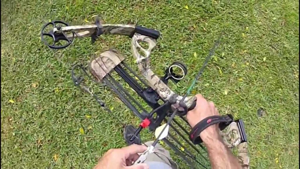 ~PSE~Stinger compound bow ~30 yard tree stand shots~