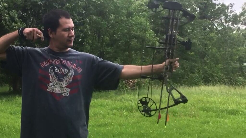 Shooting the SAS Feud compound bow